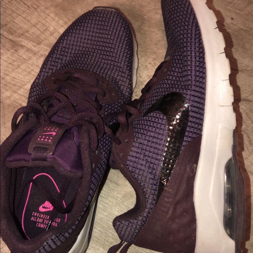 Nike shoes